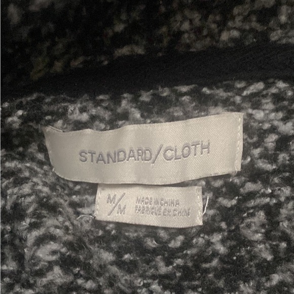 Standard Cloth Urban Men’s Pullover Sweatshirt Medium - Picture 2 of 2